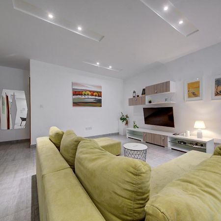Top Floor Apt With Common Pool Close To All Amenities Σεντ Πόλς Μπέι Εξωτερικό φωτογραφία
