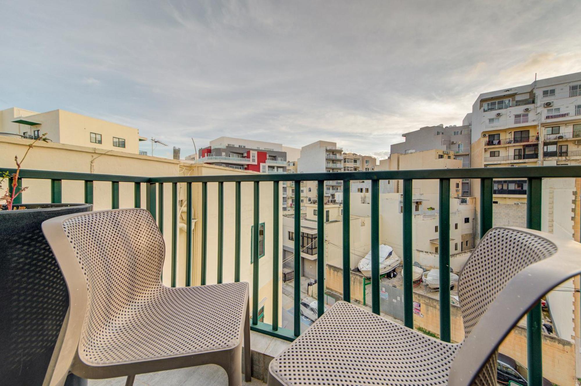 Top Floor Apt With Common Pool Close To All Amenities Σεντ Πόλς Μπέι Εξωτερικό φωτογραφία