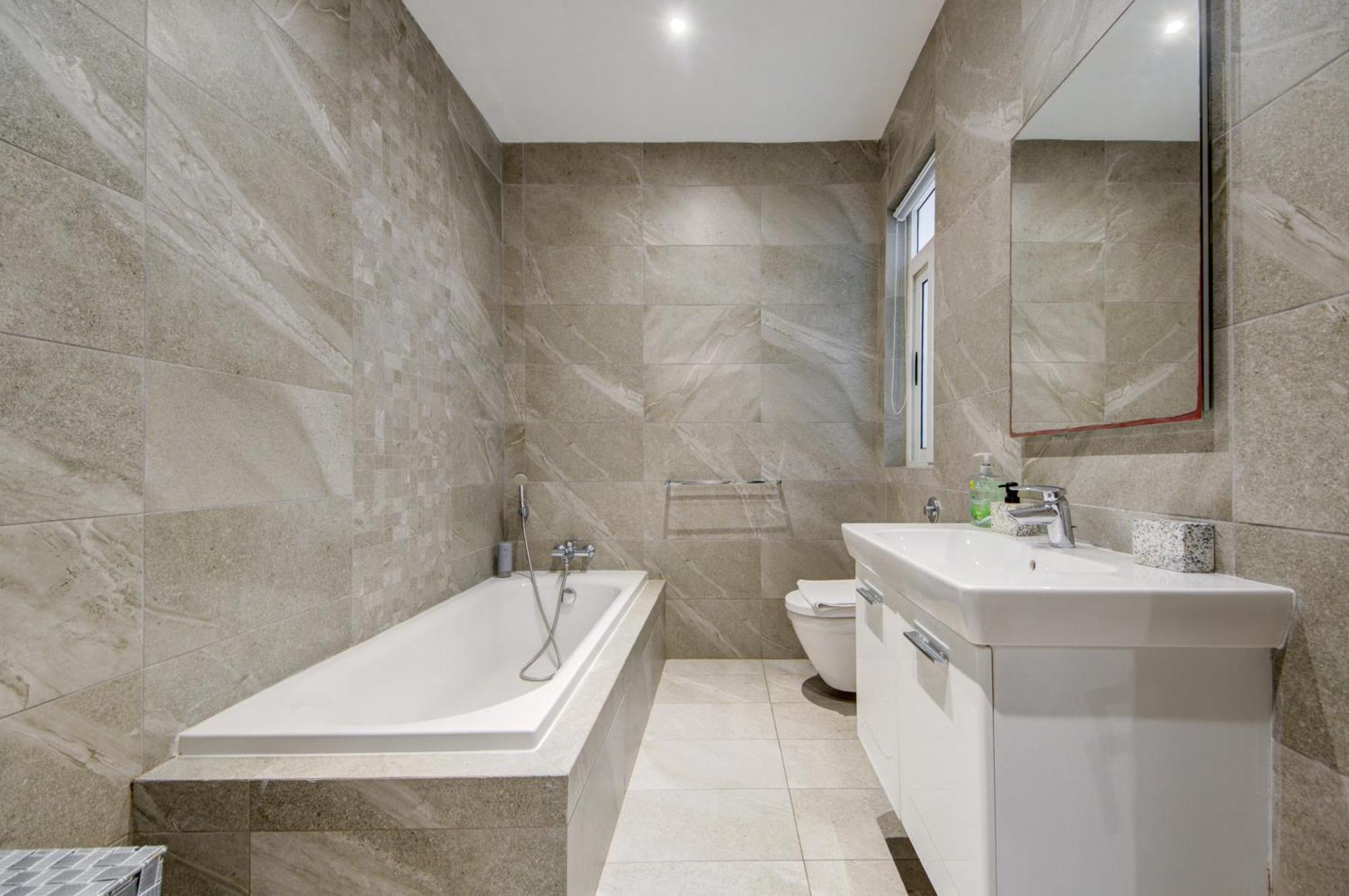 Top Floor Apt With Common Pool Close To All Amenities Σεντ Πόλς Μπέι Εξωτερικό φωτογραφία