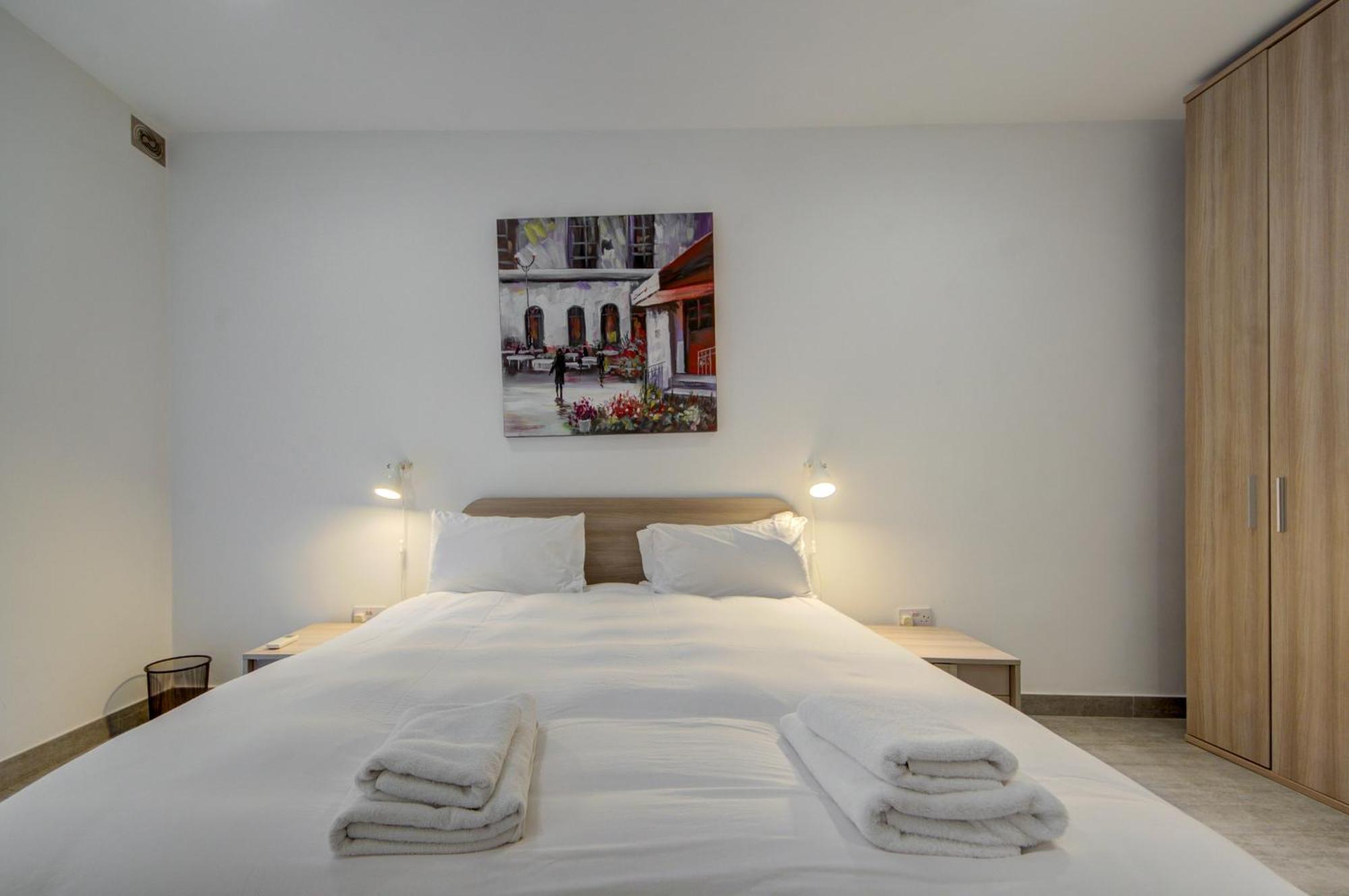 Top Floor Apt With Common Pool Close To All Amenities Σεντ Πόλς Μπέι Εξωτερικό φωτογραφία