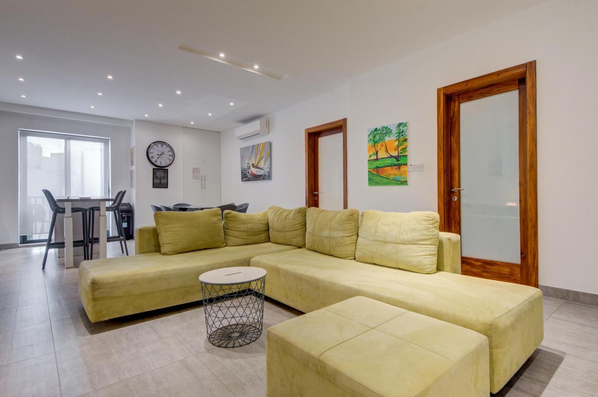 Top Floor Apt With Common Pool Close To All Amenities Σεντ Πόλς Μπέι Εξωτερικό φωτογραφία