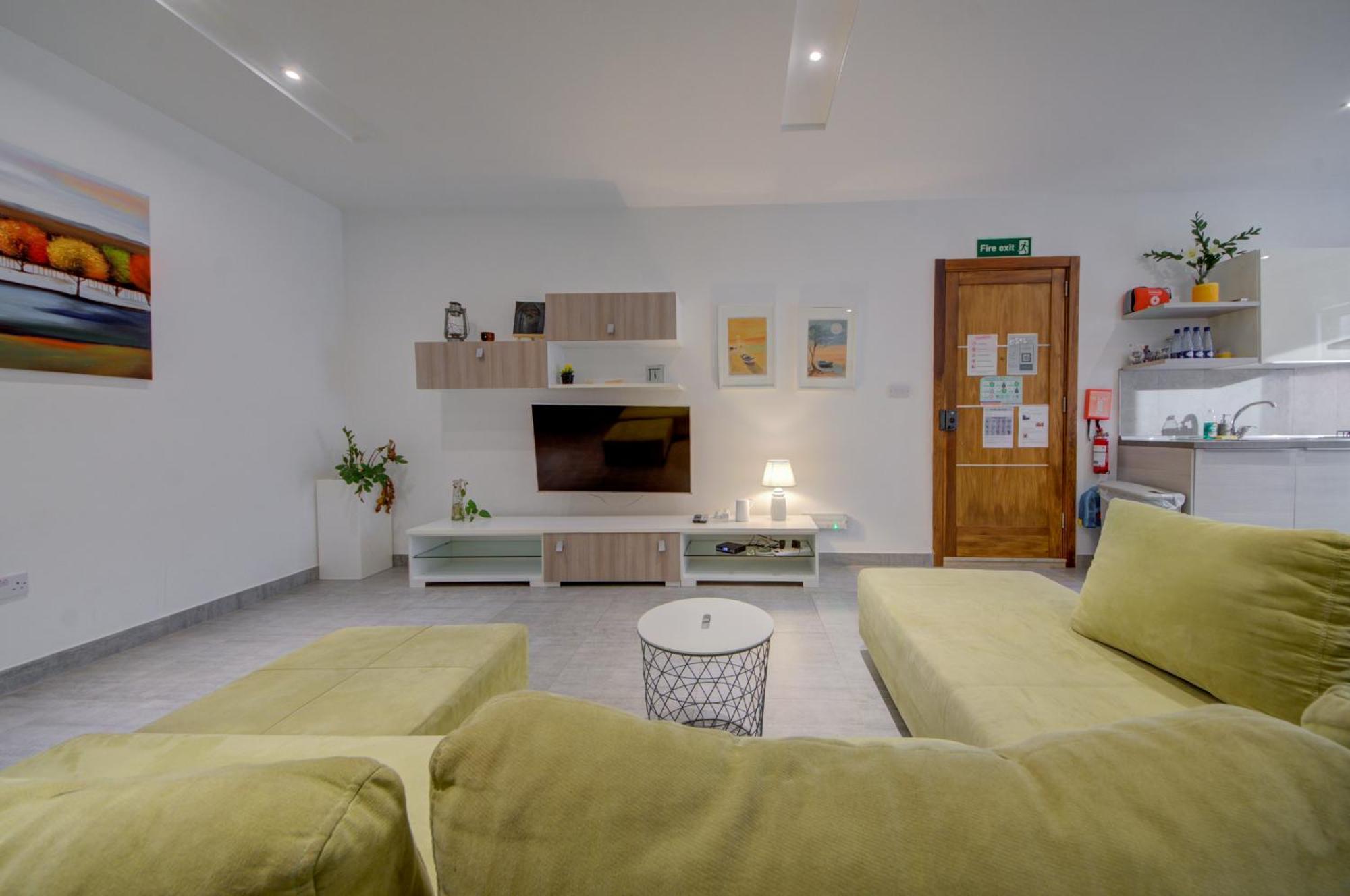 Top Floor Apt With Common Pool Close To All Amenities Σεντ Πόλς Μπέι Εξωτερικό φωτογραφία